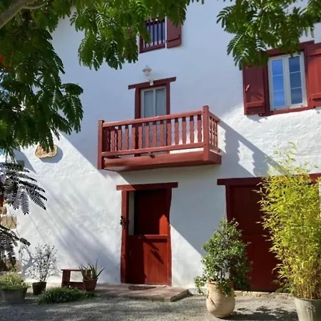 Ancienne Maison Basque Au Calme Au Pied De La Rhune *