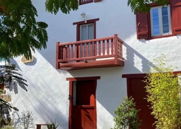 Ancienne Maison Basque Au Calme Au Pied De La Rhune *